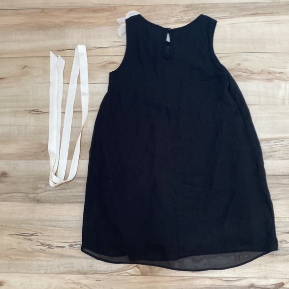 Soprano Girls S 7/8 Black Dress With White Flowers And Belt. Super cute. 2 layer - Picture 8 of 9